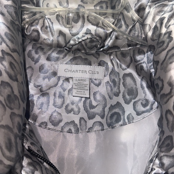Charter Club Animal Print Puffer Vest Women’s Large - Picture 3 of 5